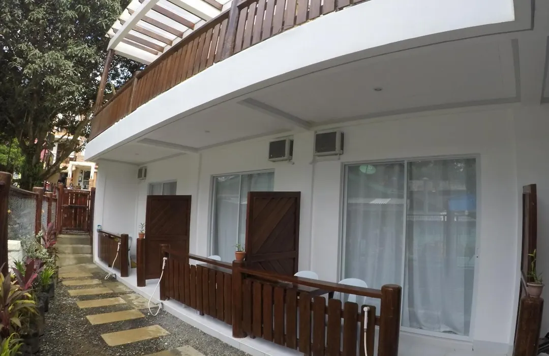 Neela Tourist Lodge-1